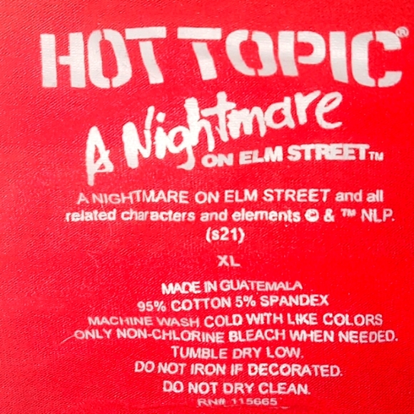 A Nightmare On Elm Street Cropped tank - Picture 3 of 3